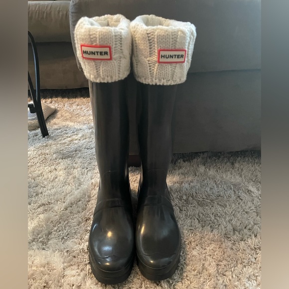 Size 9 Tall Hunter Boots - Picture 4 of 4